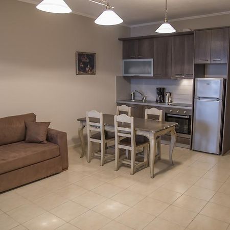 Aperanto House Paralia Loutsas 外观 照片
