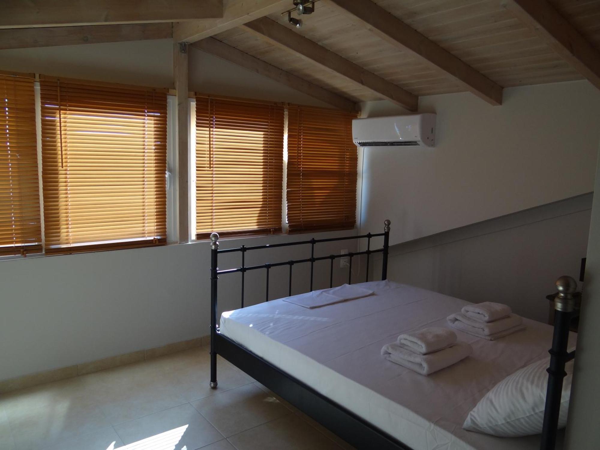 Aperanto House Paralia Loutsas 客房 照片