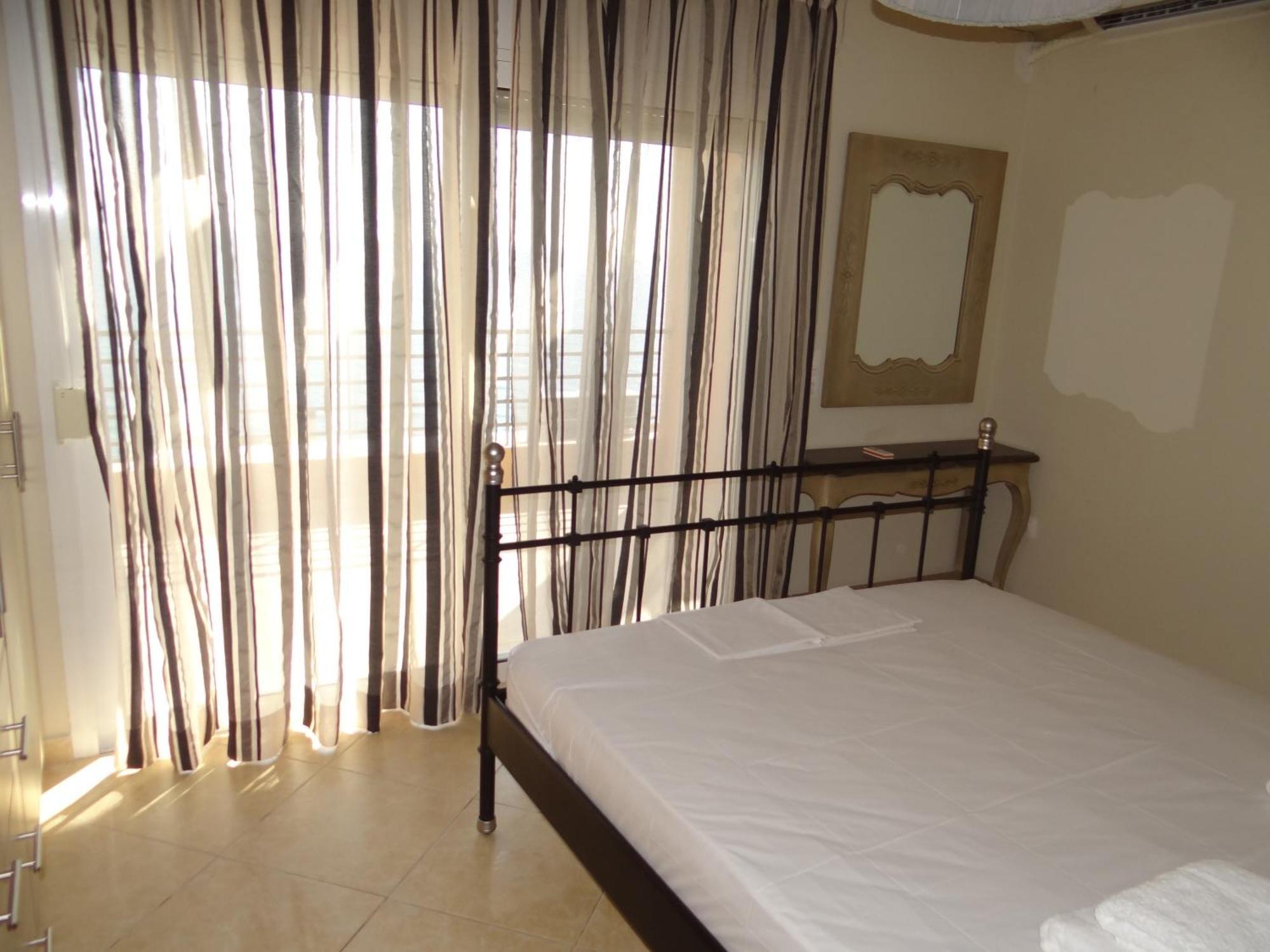 Aperanto House Paralia Loutsas 客房 照片